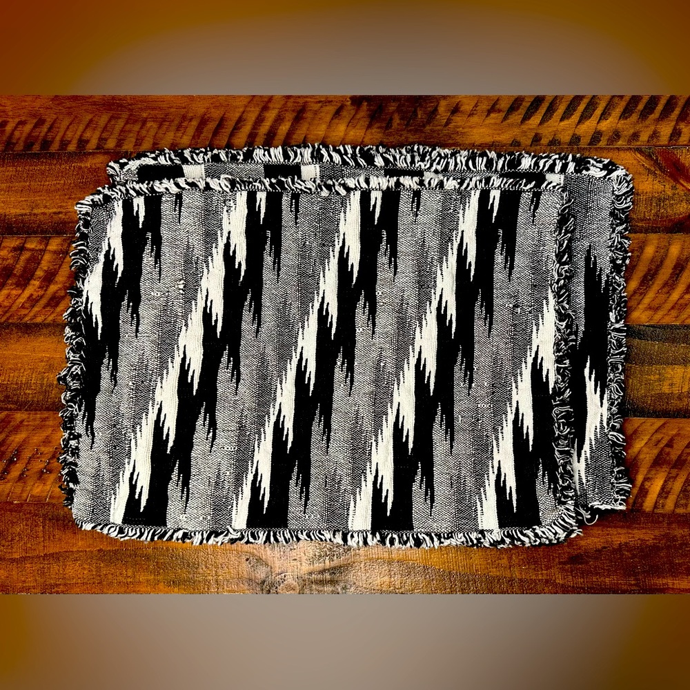 Black & White Geometric Fringe Placemat 6